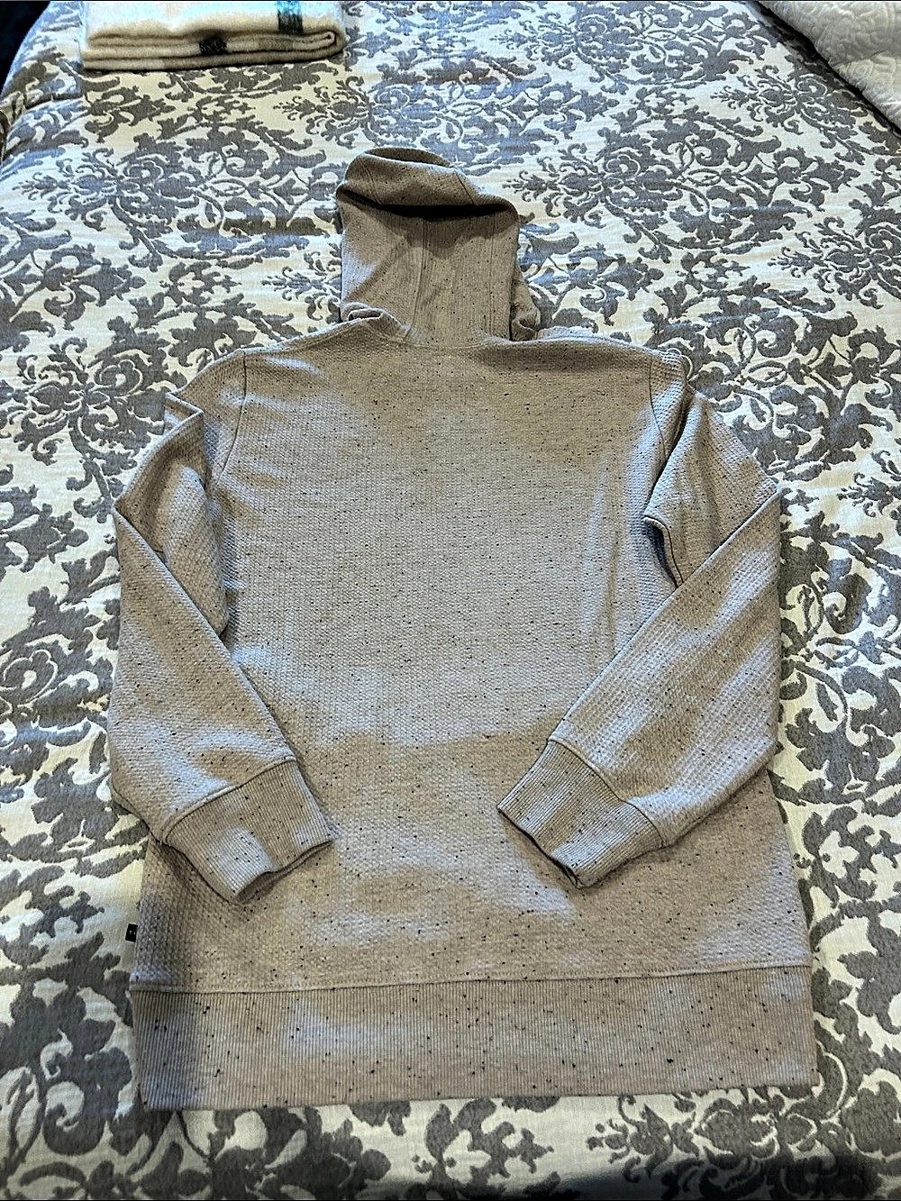 TravisMathew Cloud Waffle Hoodie Brown Men’s Small - Picture 3 of 3